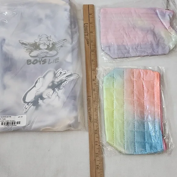 Boys Lie Purple Tie-Dye Tote with Pastel Cosmetic  Pouches - Picture 16 of 16